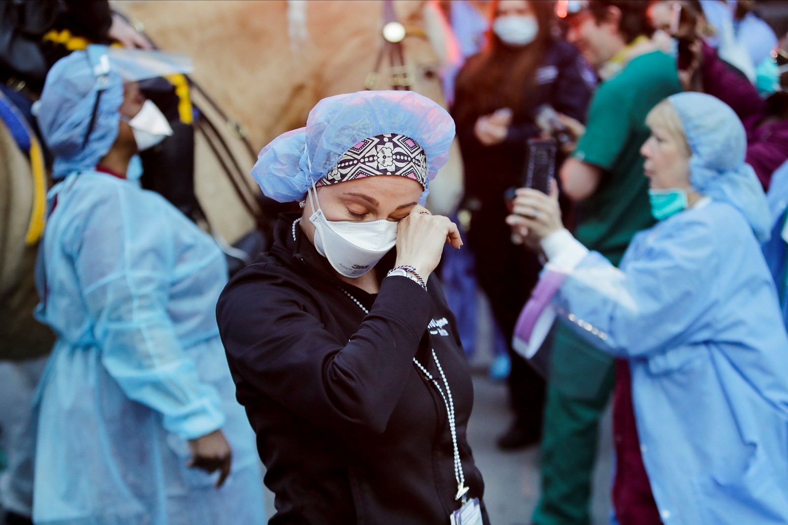 Virus_Outbreak_Shedding_Stockpiles_93401--5ad28_1072908876.jpg