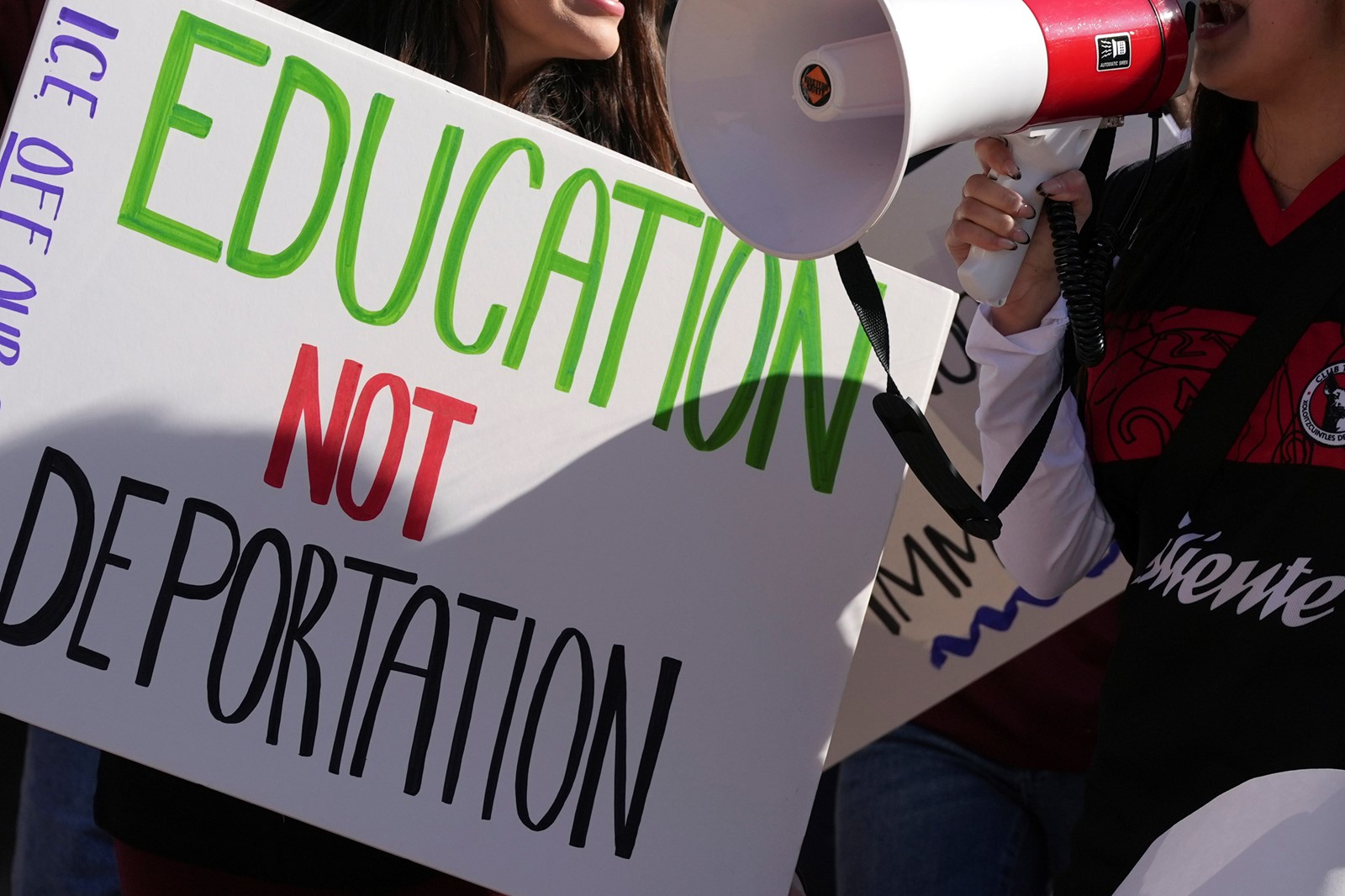 Education_International_Students_83962--ae6fb_1092577378.jpg