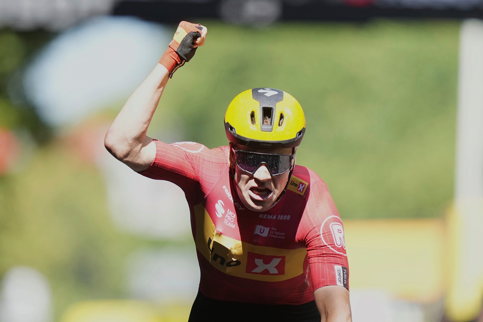 Cycling_Tour_de_France_36989--95738_1095389683.jpg