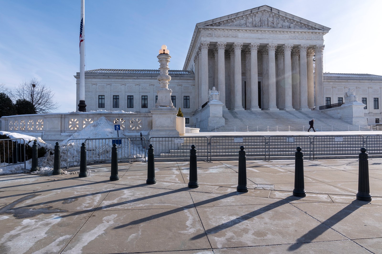 Supreme_Court_39313--c4842_1093925727.jpg