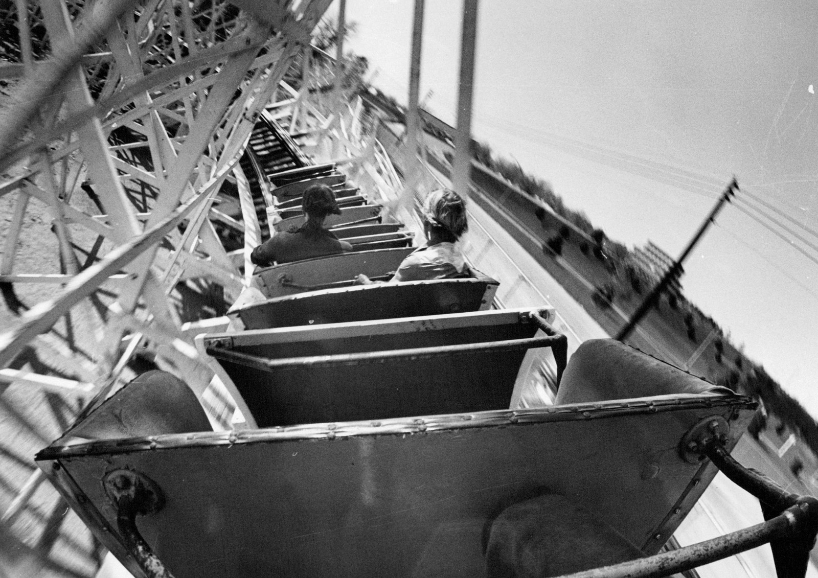 TDP-L-Lakeside-Amusement-05_1080561915.jpg