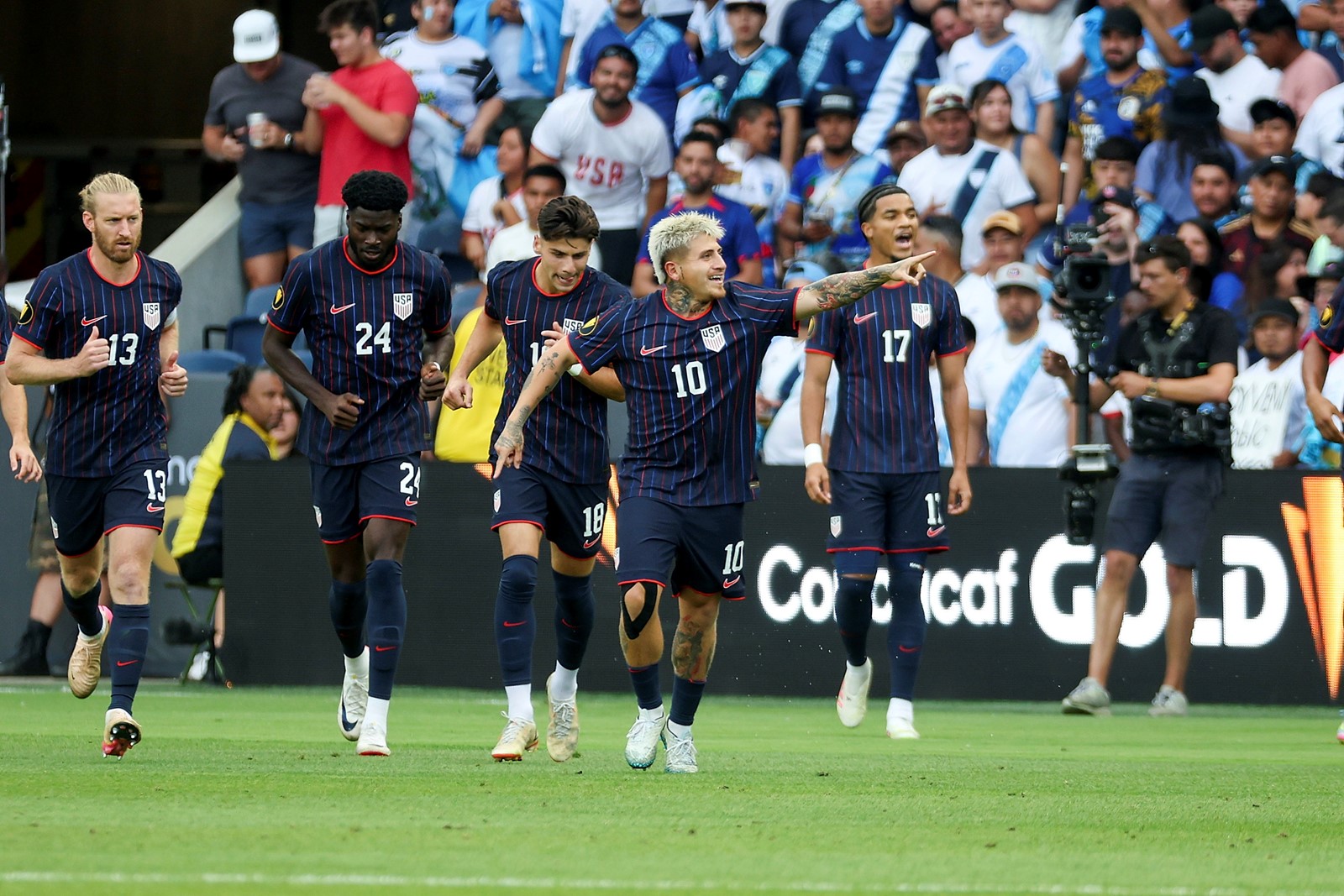 Gold_Cup_Guatemala_US_Soccer_18693--86ceb_1094940611.jpg
