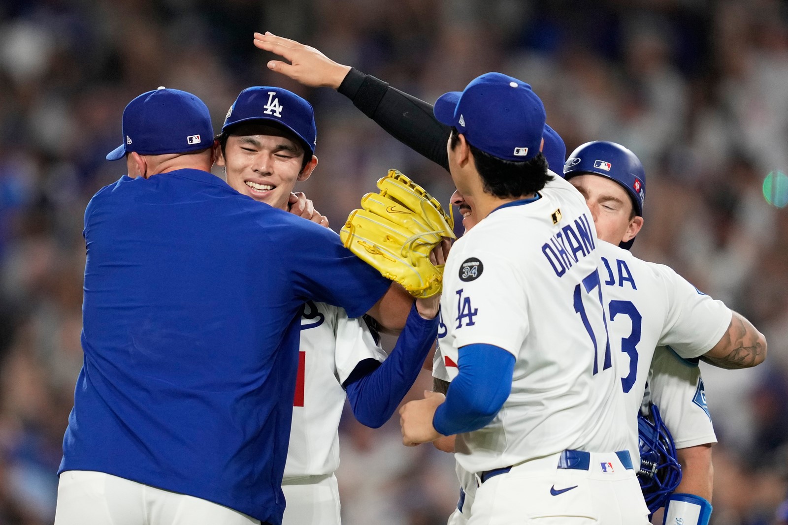 APTOPIX_NLCS_Brewers_Dodgers_Baseball_23020--fb921_1098880696.jpg