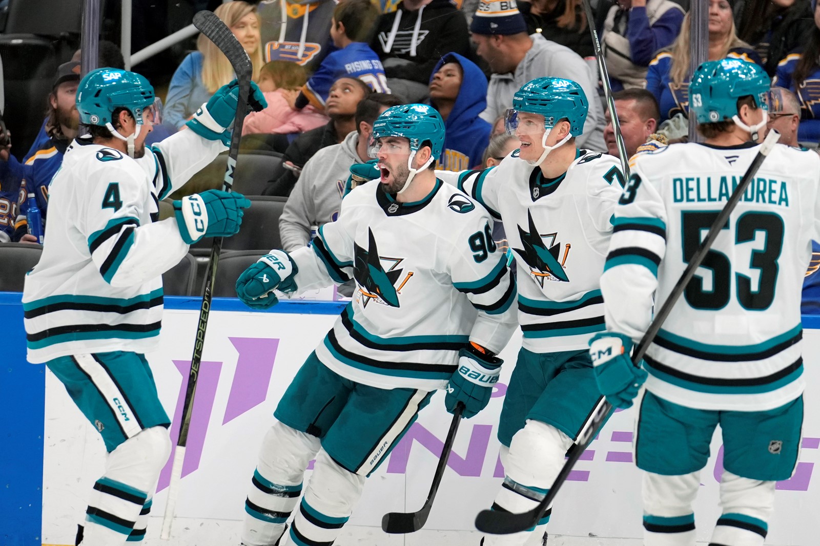 Sharks_Blues_Hockey_64188--a30e0_1087564133.jpg