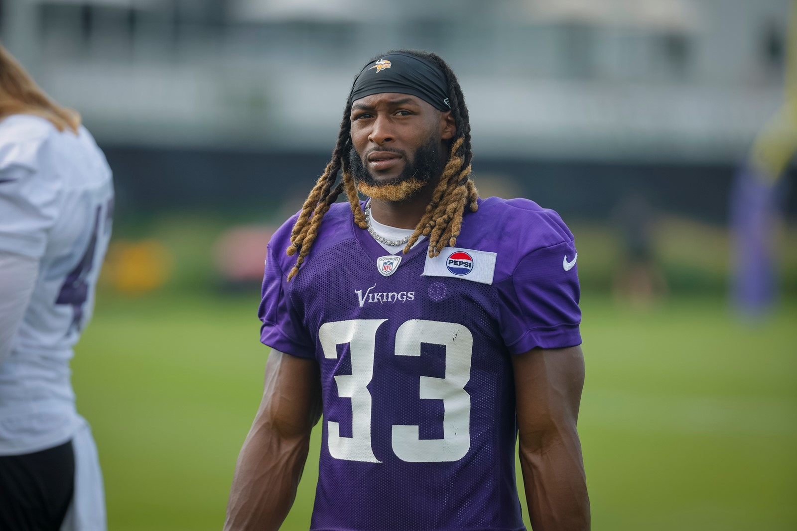 STP-Z-Vikings-Refreshed-Jones-Football_204472894#1_1083918678.jpg