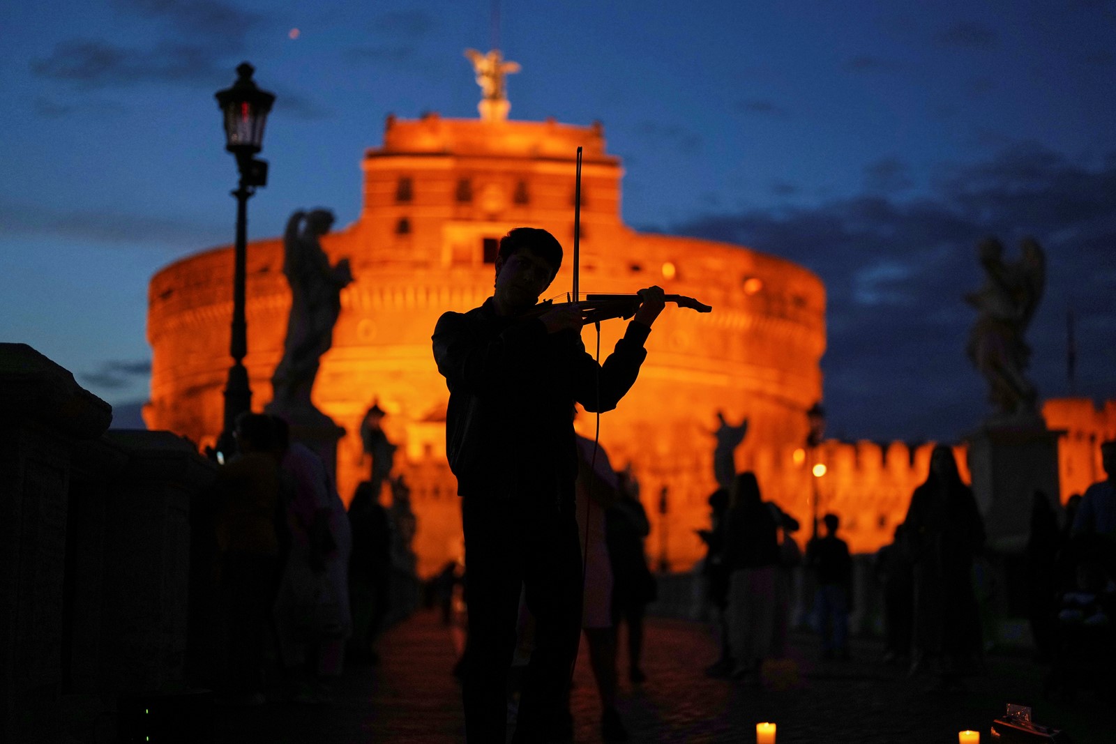 APTOPIX_Italy_Daily_Life_59091--87739_1092709930.jpg