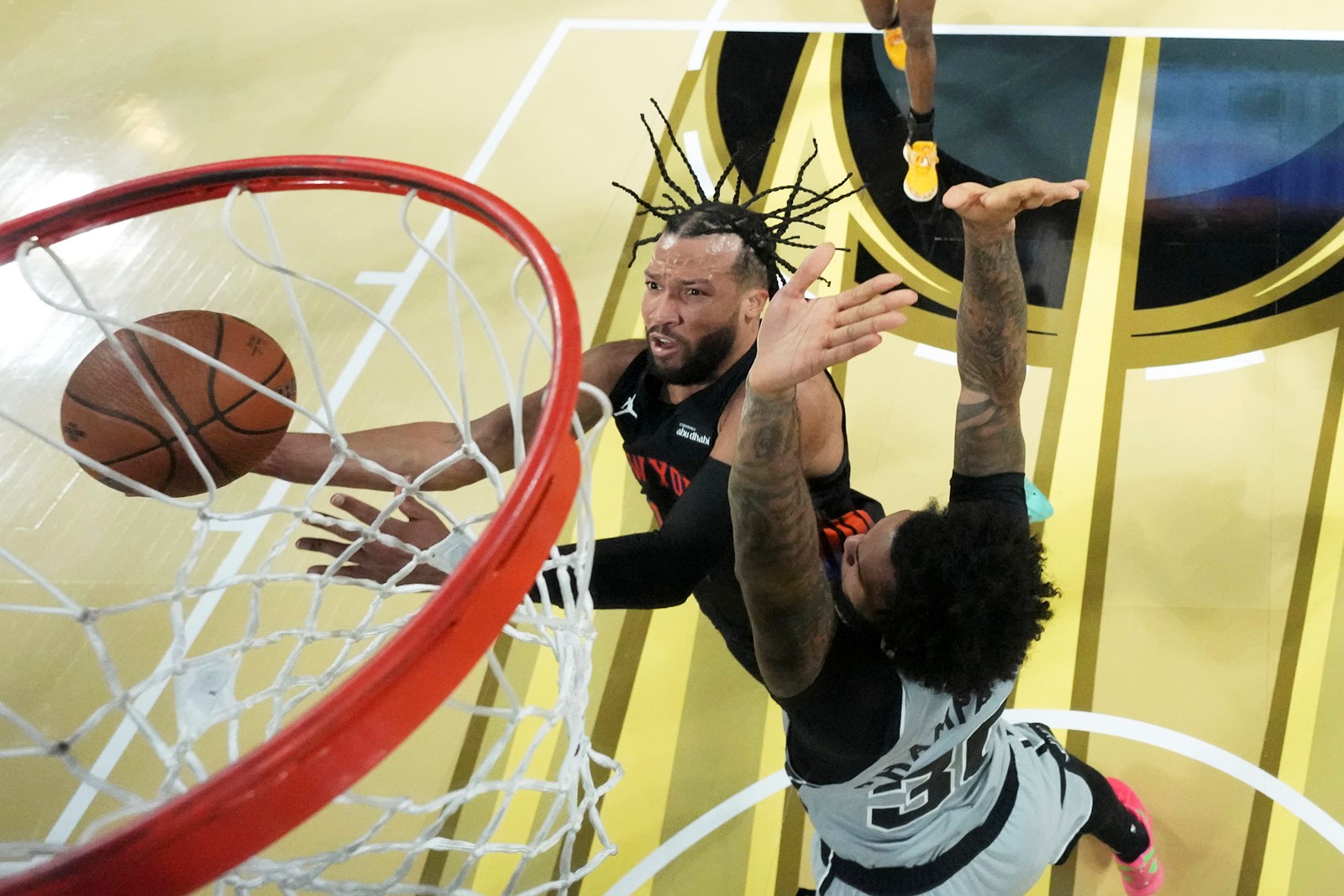 Spurs_Knicks_Basketball_77917--8fe4f_1101159229.jpg