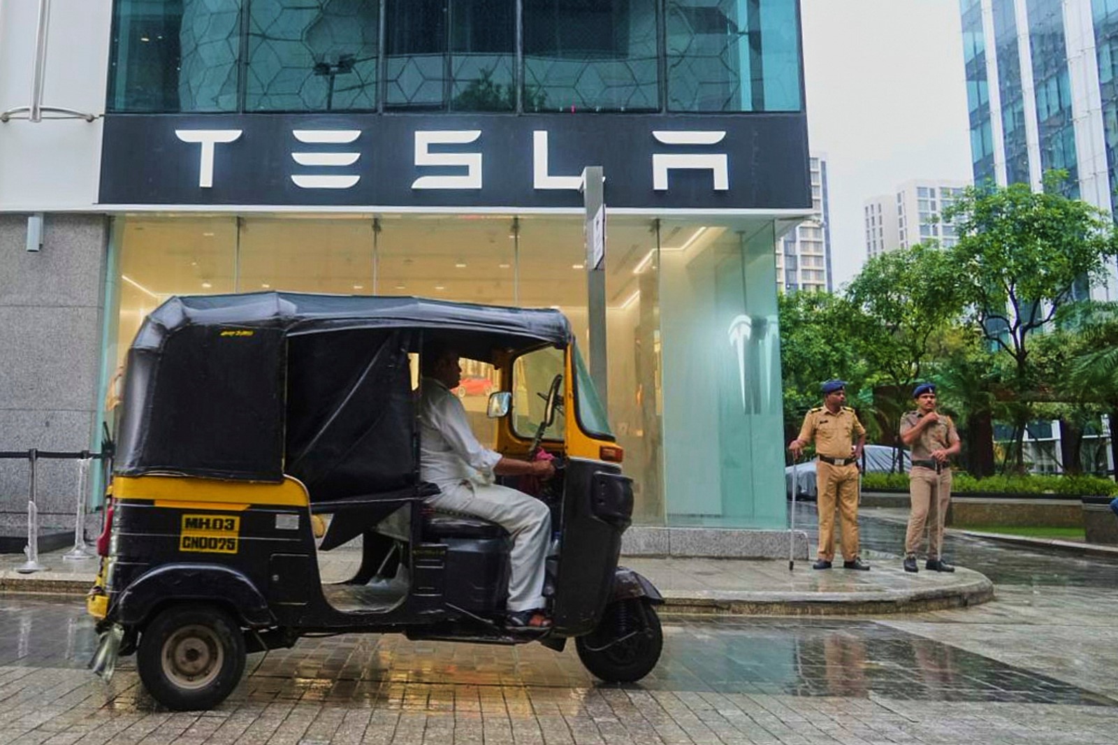 India_TESLA_06372--477e0_1095343704.jpg