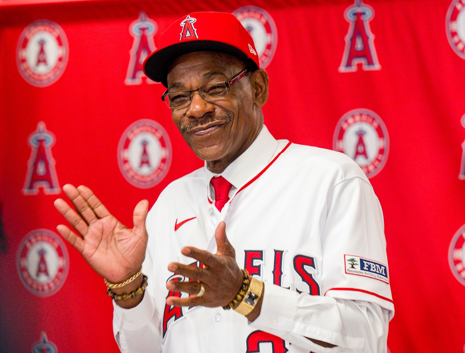 0212_NWS_LDN-L-ANGELS-1116-06-LO_157230605_1074951142.jpg