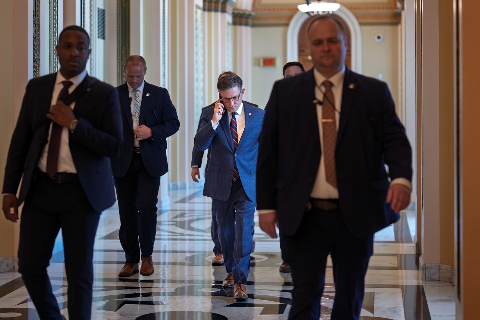 Congress_Budget_Cuts_26618--f52bf_1095458308.jpg