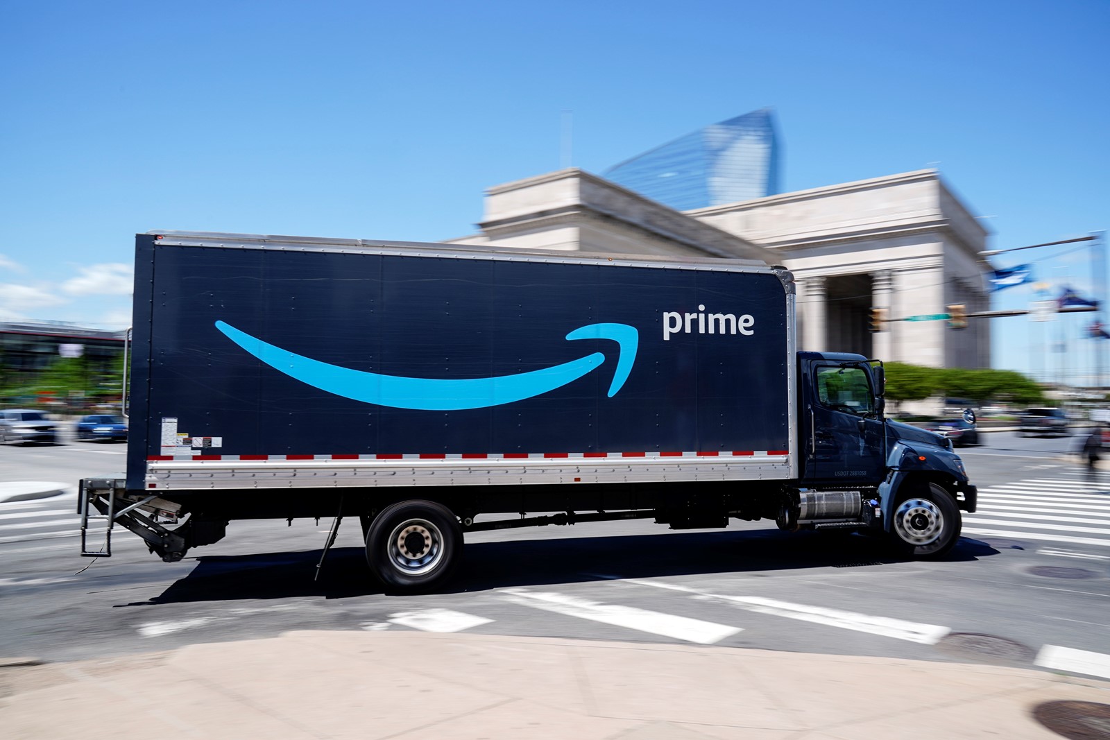Earns_Amazon_40947--4cd0e_1089494431.jpg