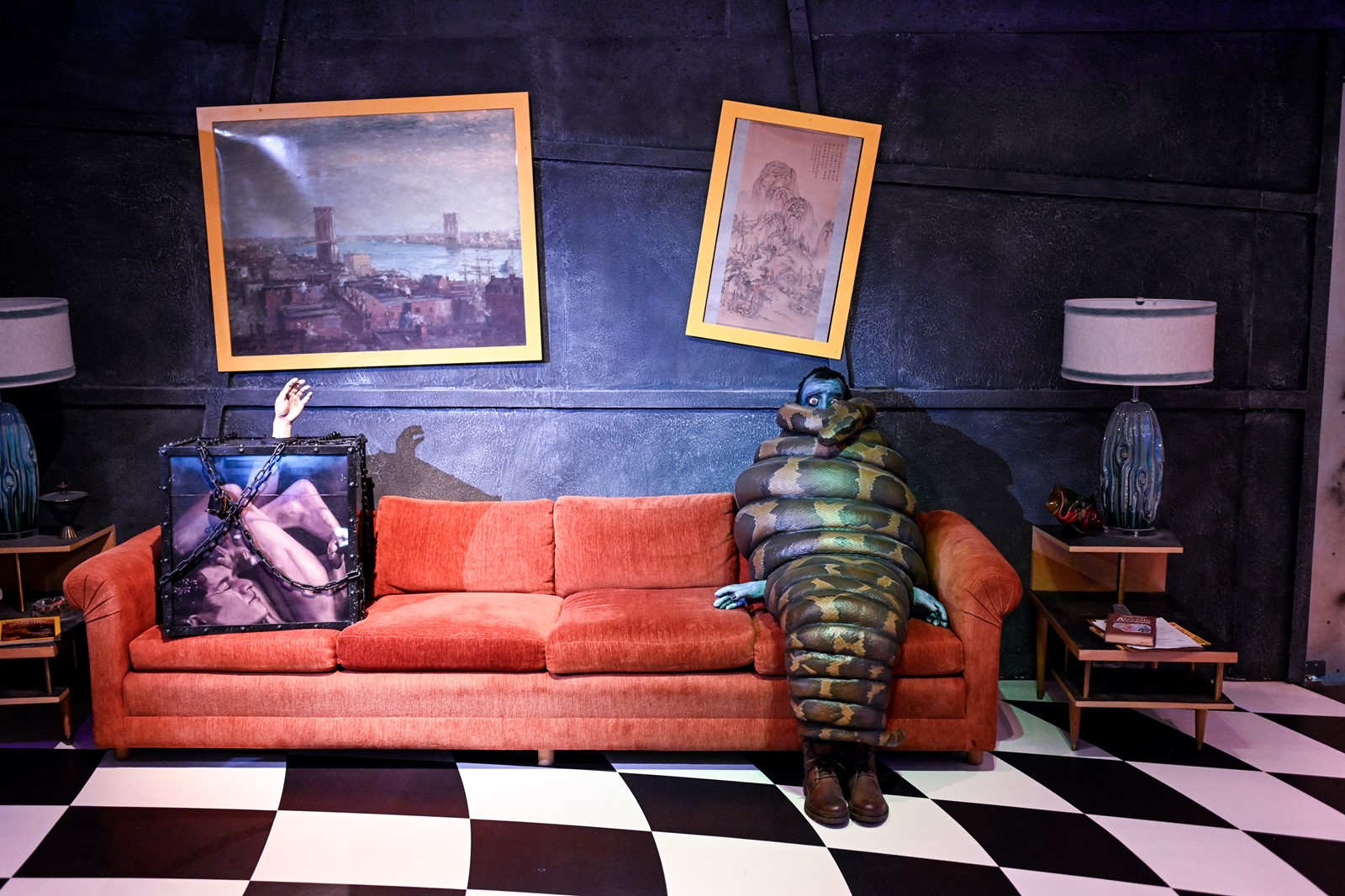 LDN-L-BEETLEJUICE-0830-DC-7_1082995178.jpg