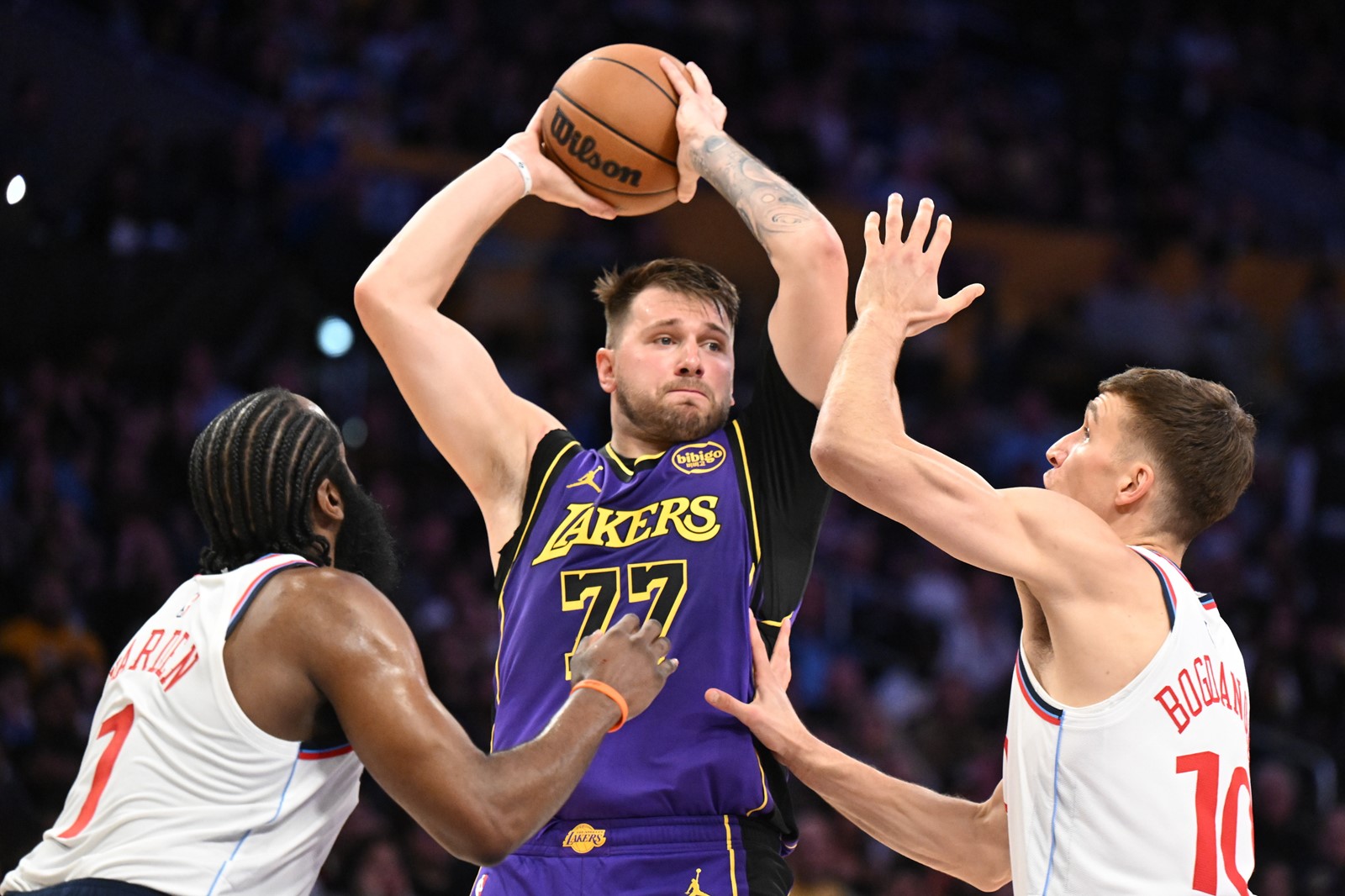 0228_NWS_LDN-L-CLIPPERS-LAKERS-0301-DC-8_1090327519.jpg