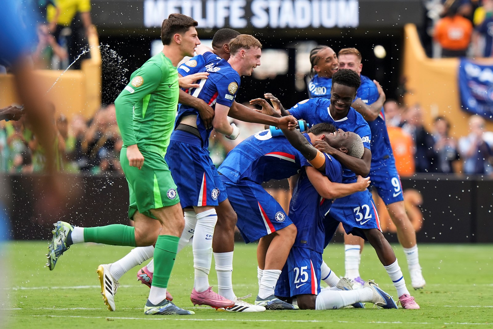 APTOPIX_CWC_Chelsea_PSG_Soccer_24030--ca476_1095327876.jpg