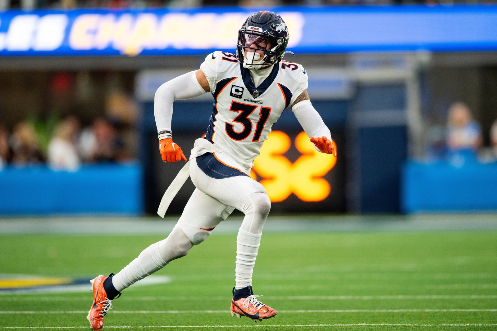 Broncos_Simmons_Retires_Football_24234--e6590_1106078723.jpg
