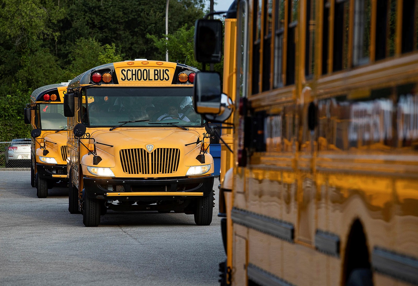 School_Bus_Fiasco_52468--33415_1066061173.jpg