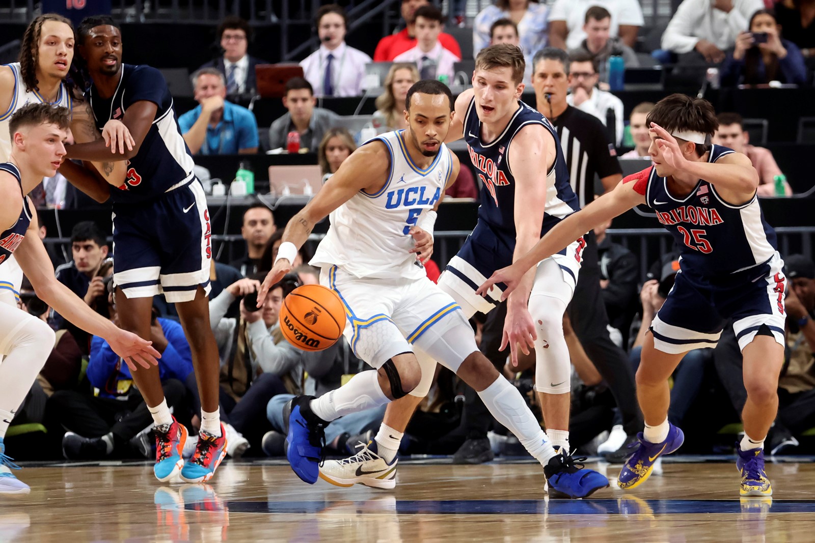 P12_UCLA_Arizona_Basketball_46169--39ee7_1060430022.jpg