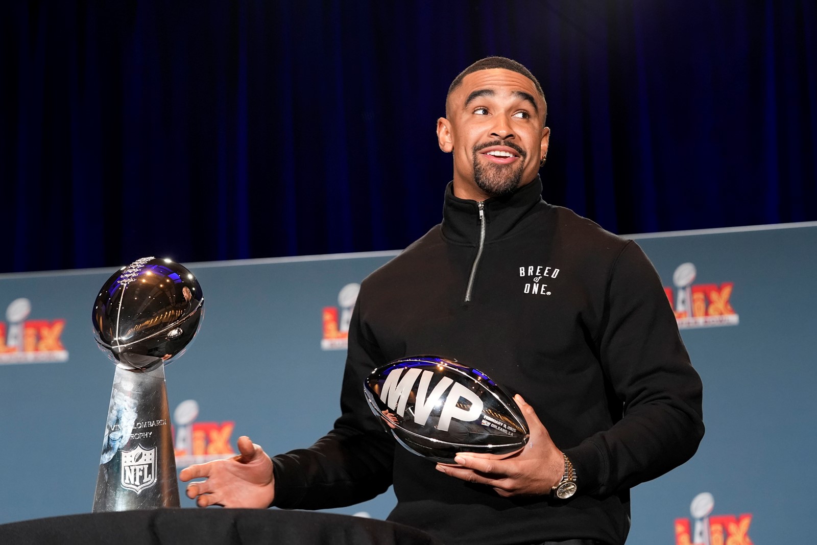 Super_Bowl_Football_73686--f510a_1089652495.jpg