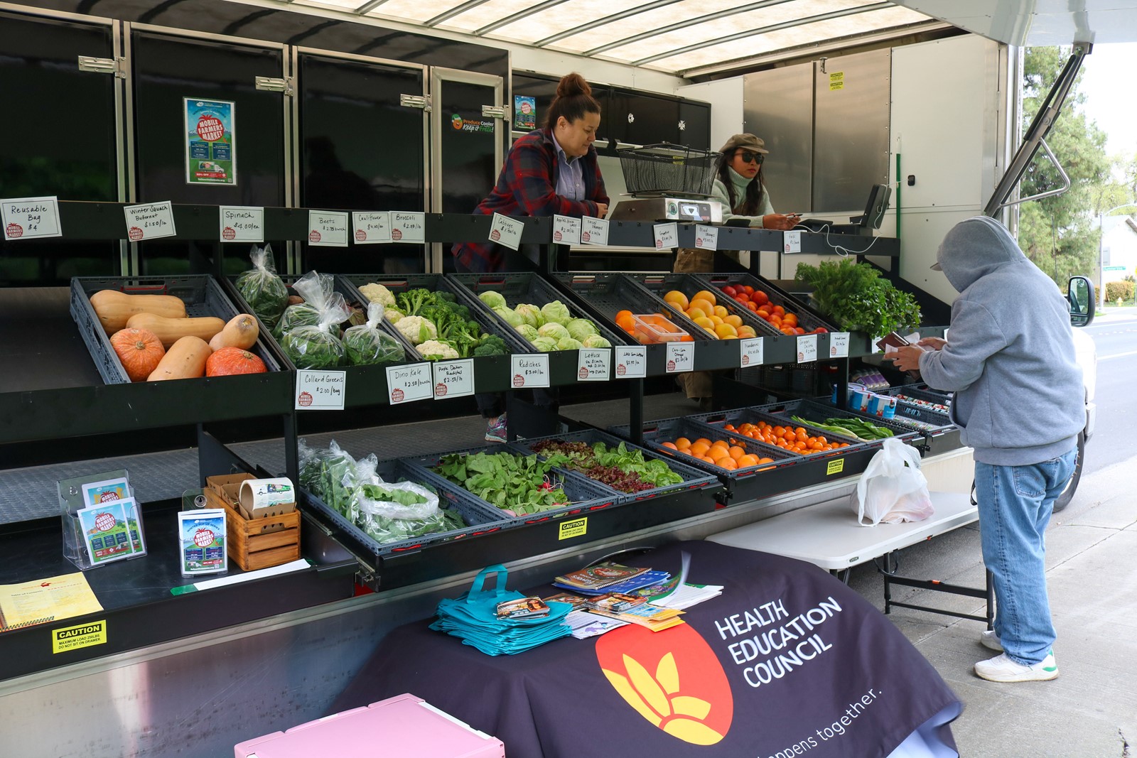 MARCHFARMERSMARKET1_1090785594.jpg