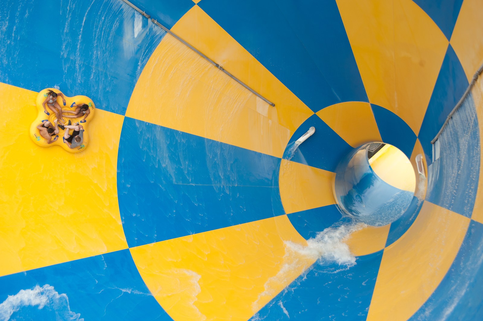 0929_fea_ldn-l-hurricaneharbor_1091560206.jpg