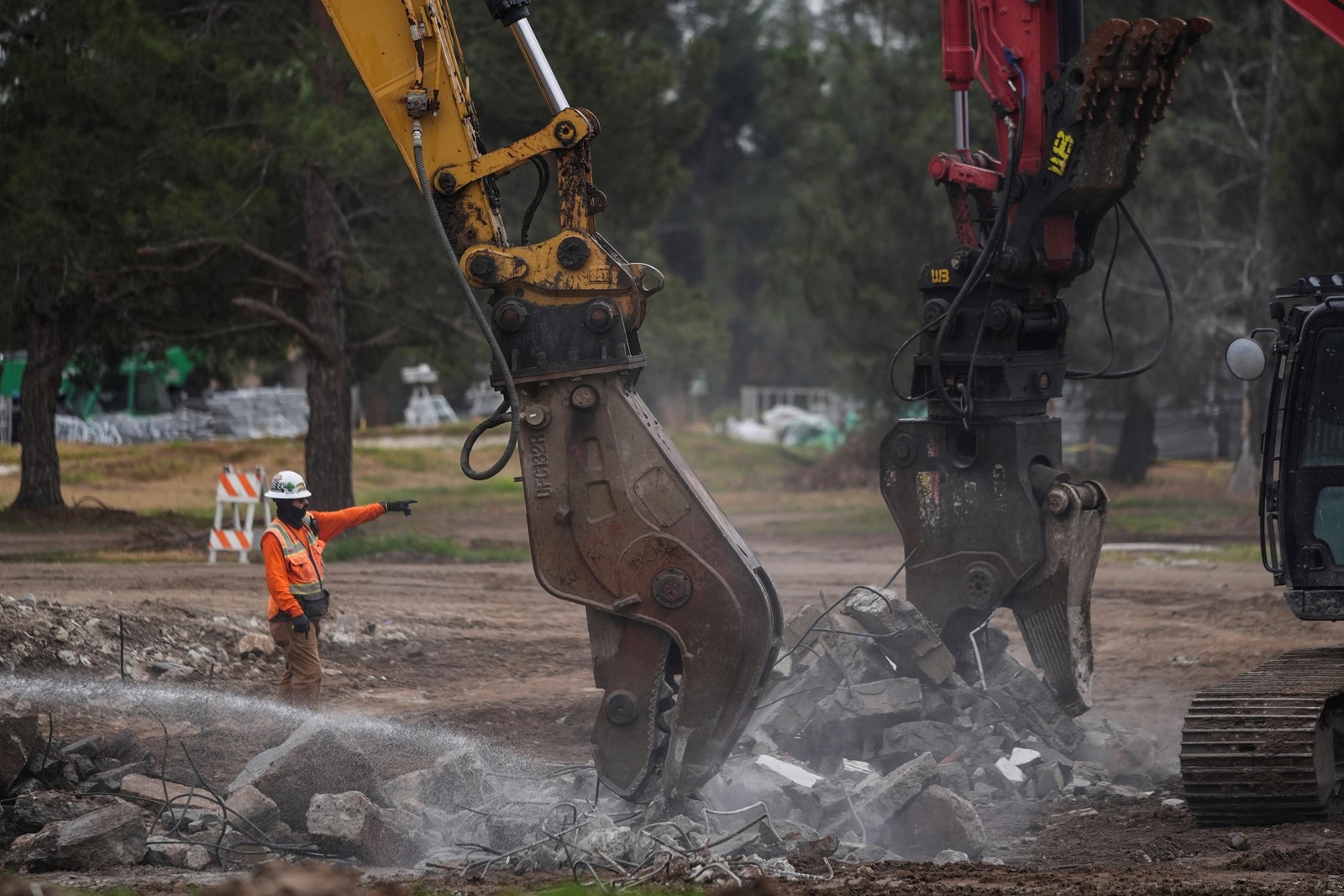 Climate_California_Wildfires_Recycling_98292--7dbb6_1095460223.jpg