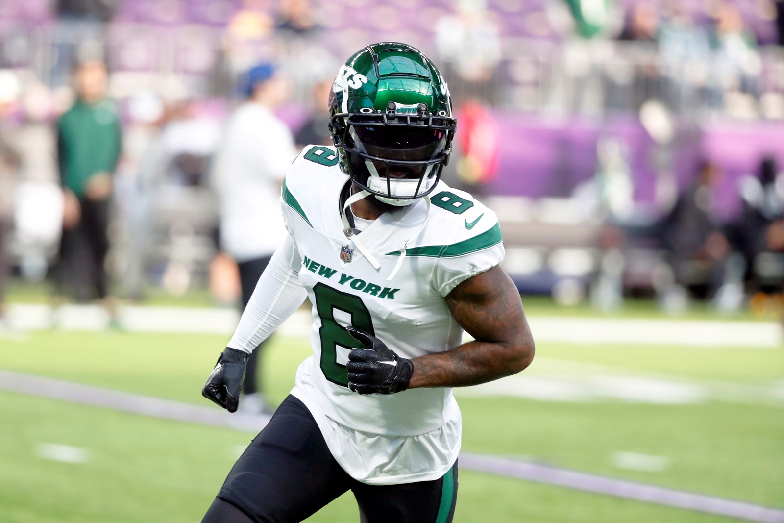 Jets_Browns_Trade_Football_09060--f93ec#1_1060747493.jpg