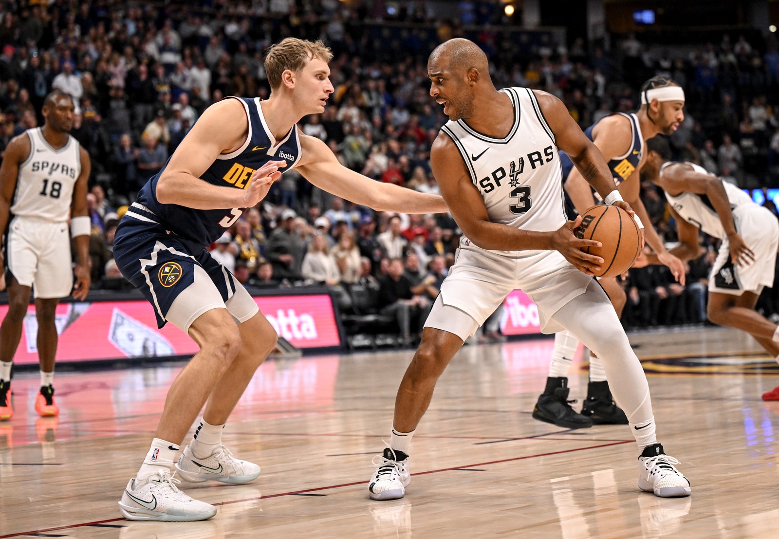 TDP-L-NUGGETS-SPURSAO2_8735x_1095160247.jpg