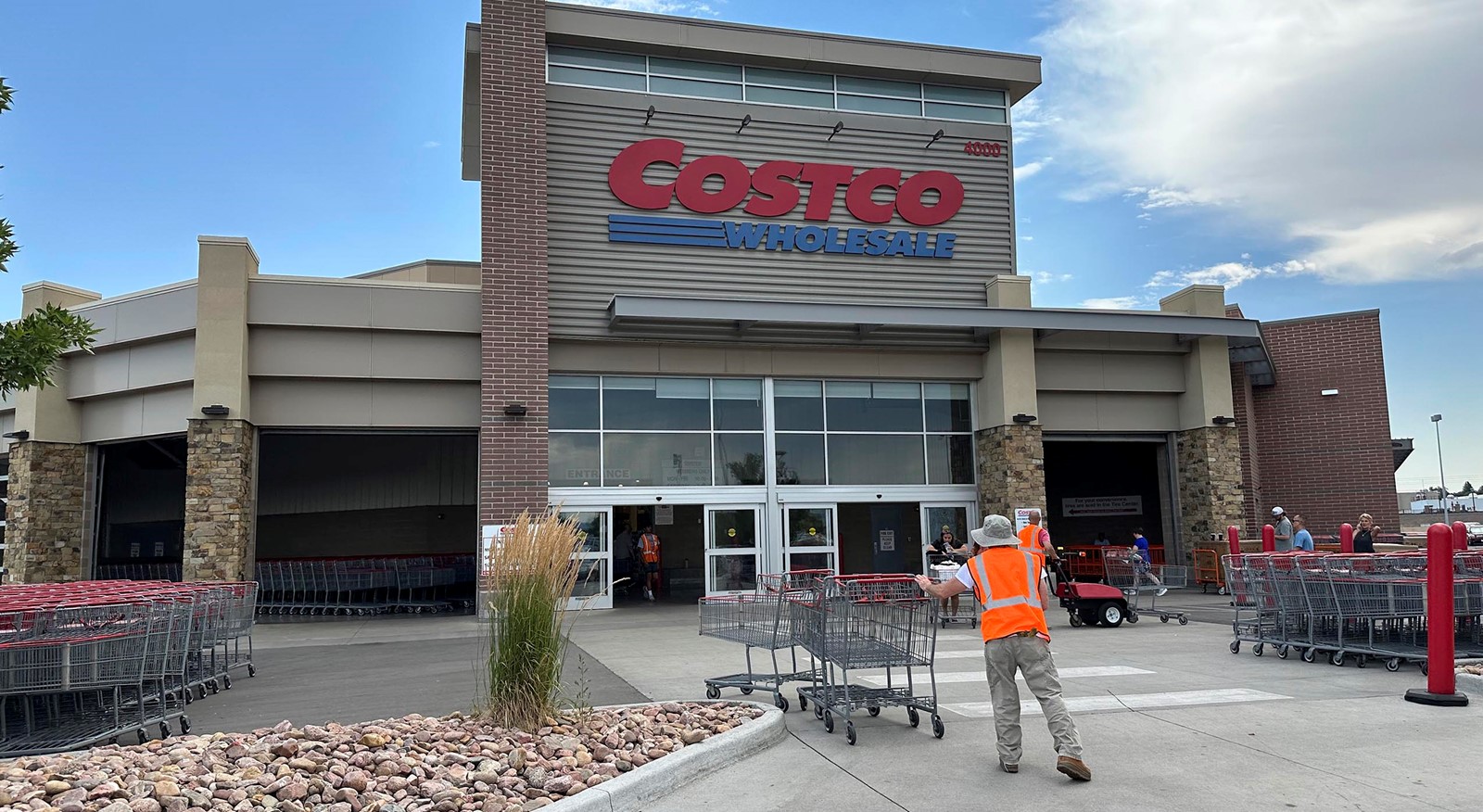OCR-L-COSTCO-READERS-0811_1082415949.jpg