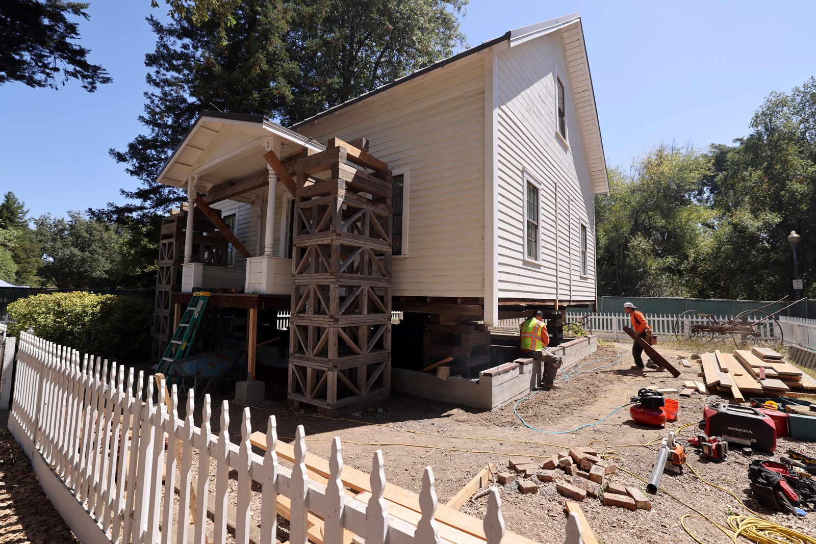 TPD-L-BS-081126-CUNNINGHAM1#1_1110114630.jpg