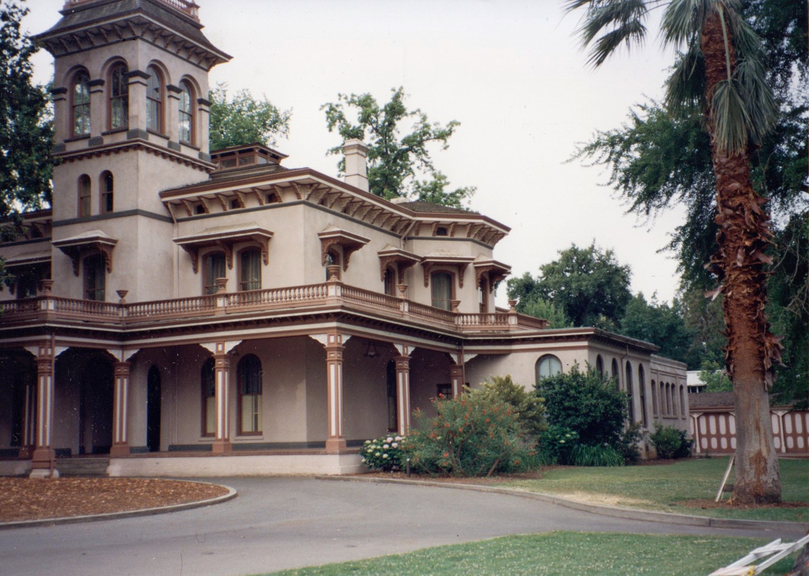 MANSION-02_1095497511.jpg