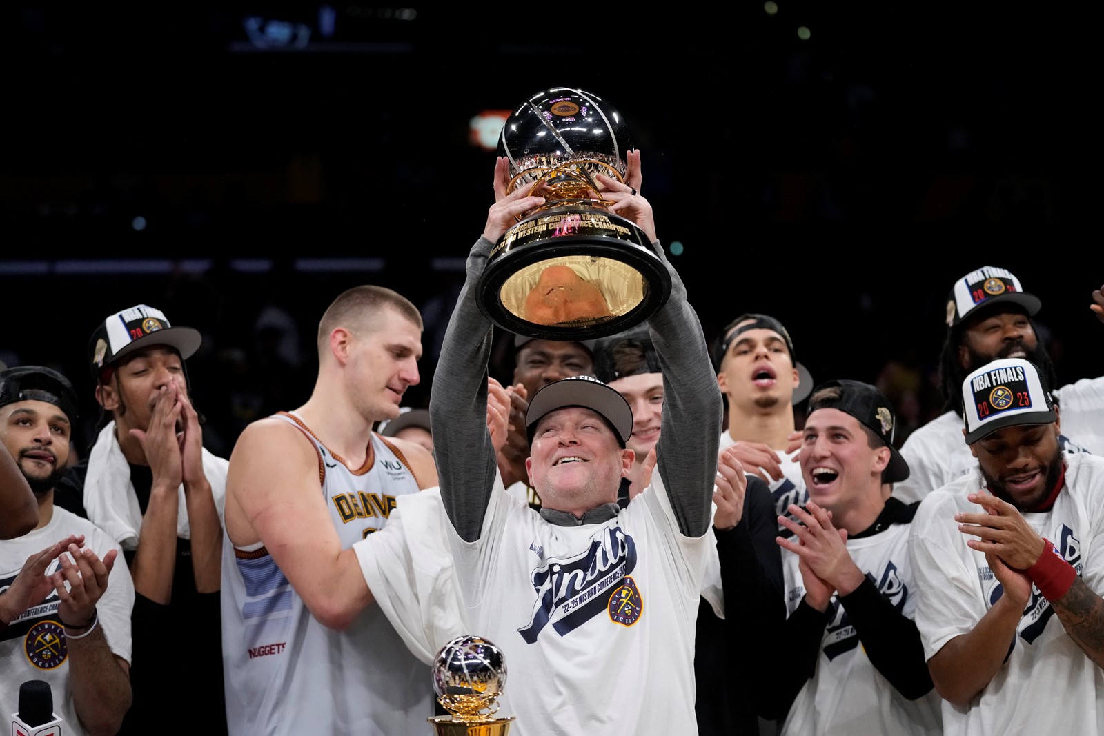 Nuggets_Lakers_Basketball_04842--71b93_1062996514.jpg