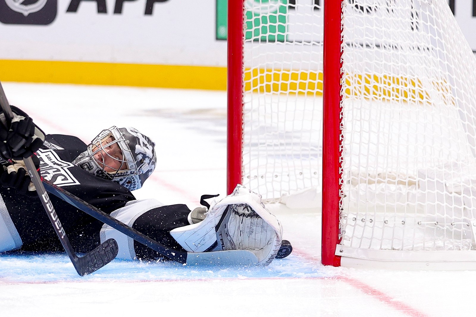 Blackhawks_Kings_Hockey_15209--b95a0#2_1086019305.jpg