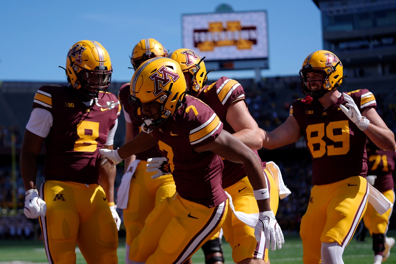 Rhode_Island_Minnesota_Football_08529--c9b74_1083590847.jpg