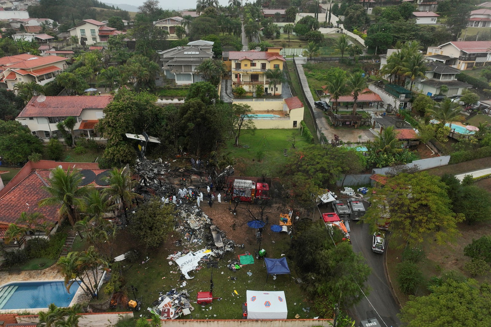 Brazil_Plane_Crash_05892--d43de_1082517032.jpg
