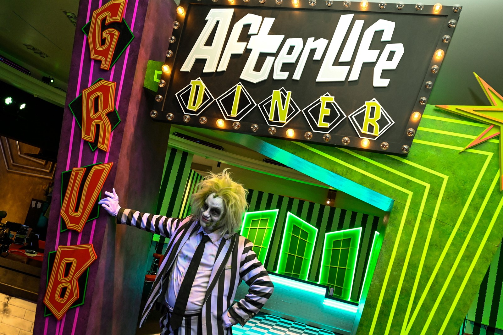 0821_NWS_LDN-L-BEETLEJUICE-0830-DC-3_1082900151.jpg