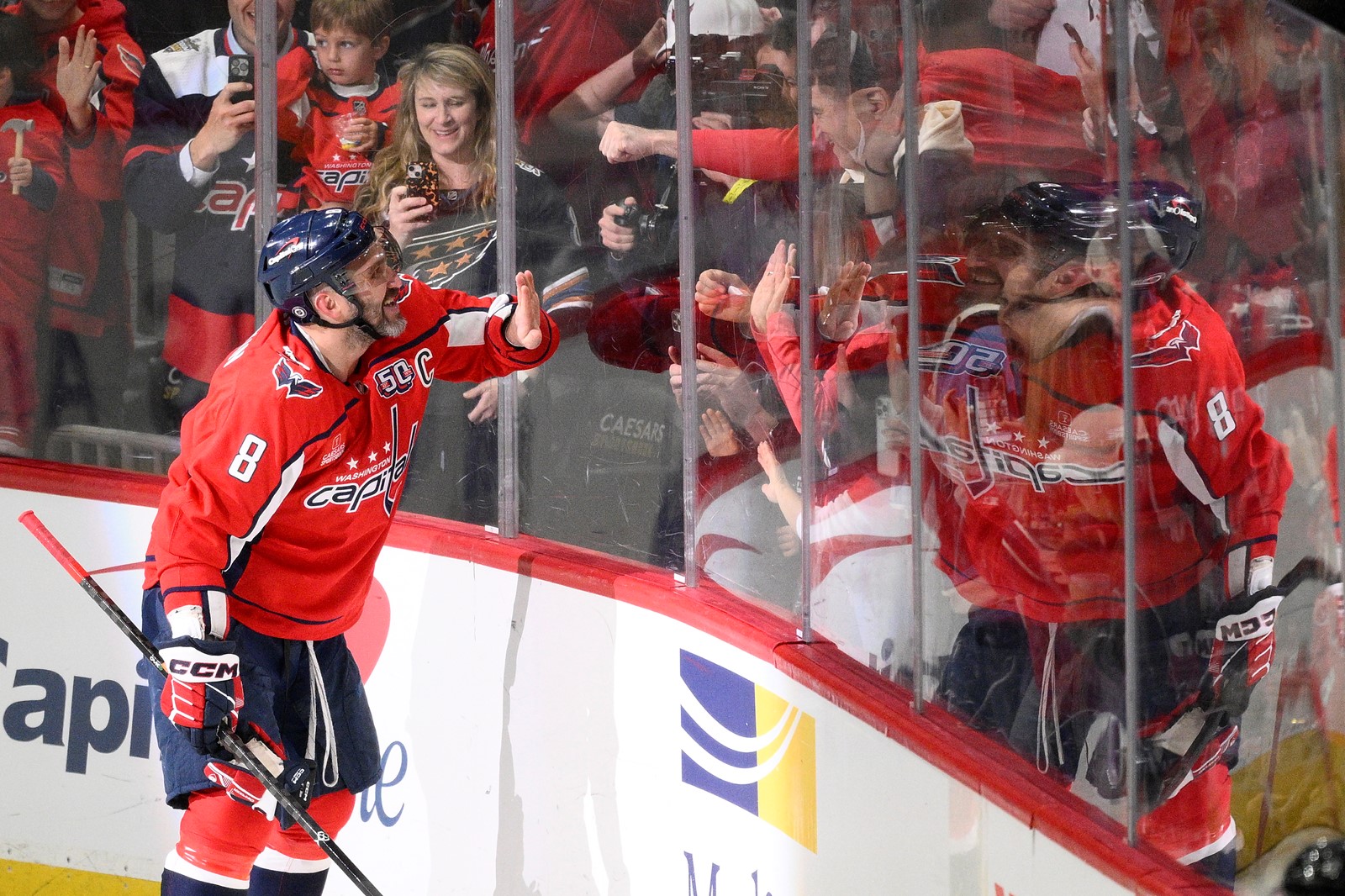 Blackhawks_Capitals_Hockey_46272--21c91_1091629352.jpg