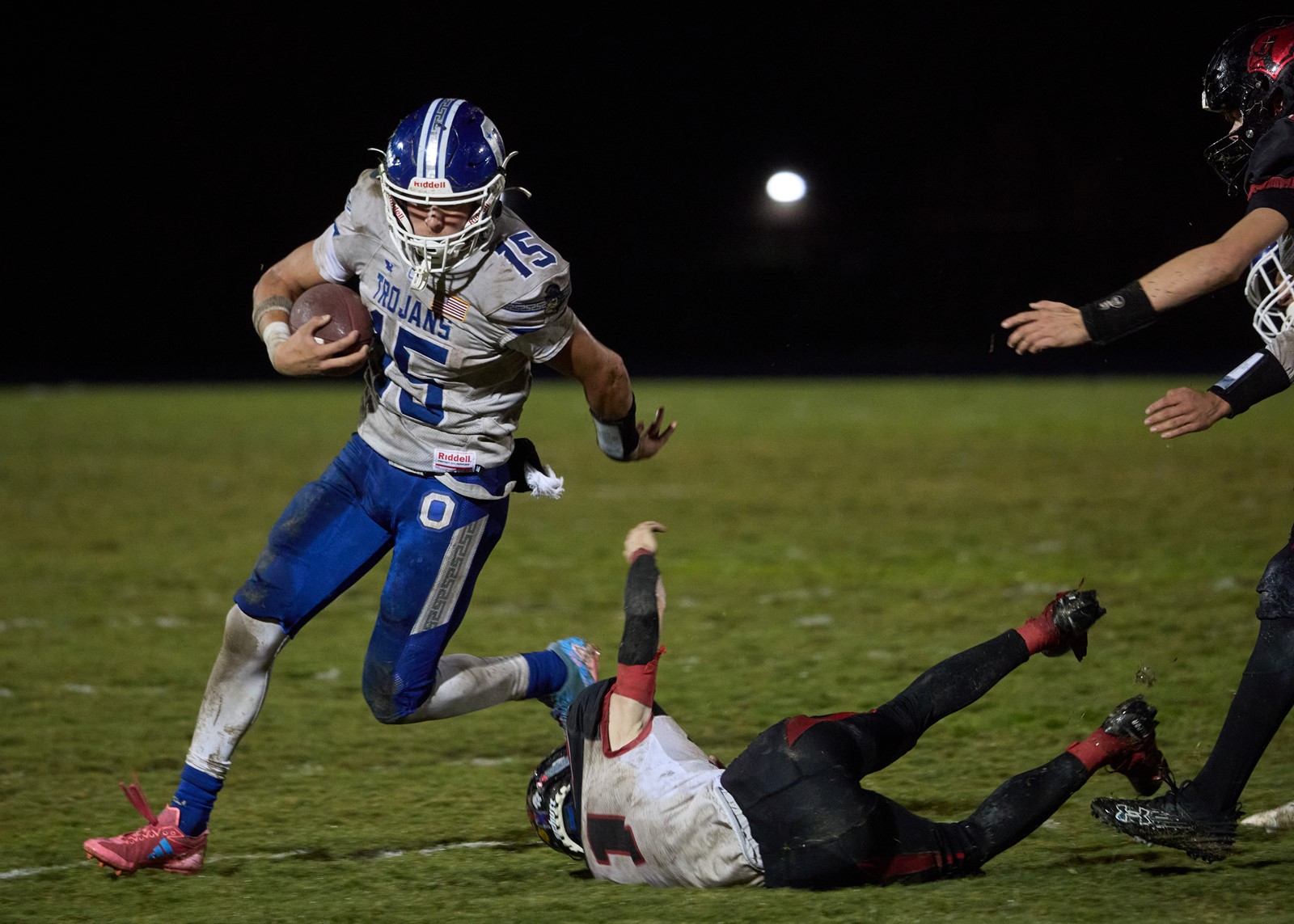 OHSFOOTBALL-02_1087588578.jpg