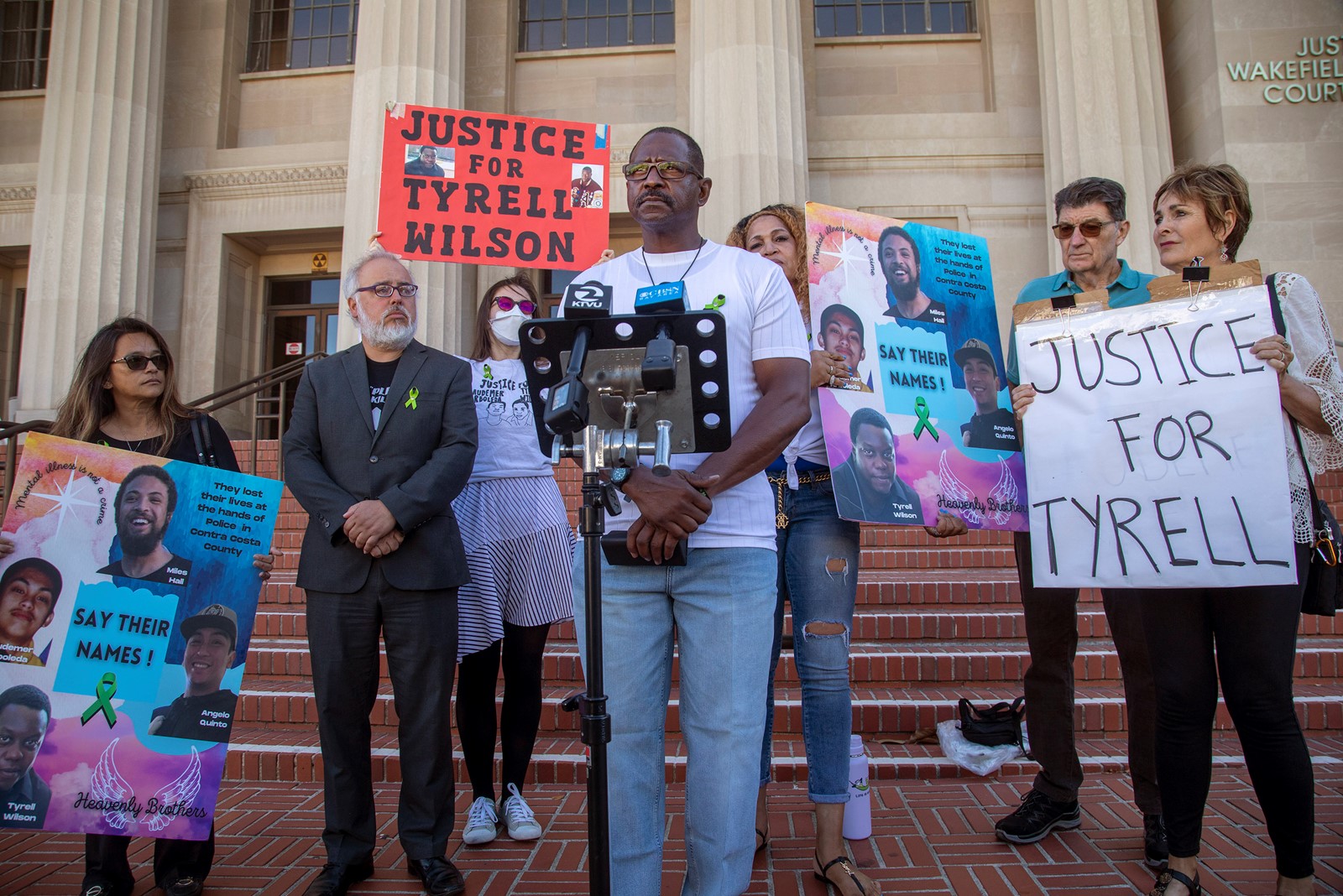 EBT-L-INQUEST-0723-1#2_1054684612.jpg