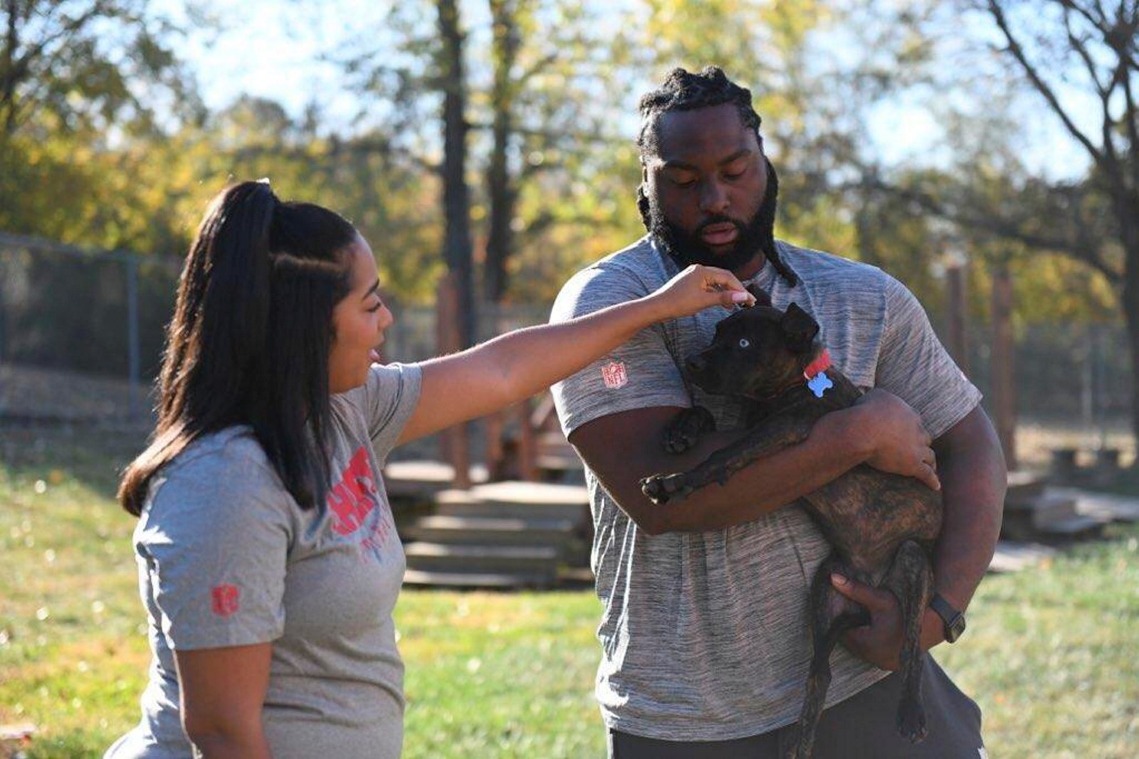 Chiefs_Nnadi_Puppy_Bowl_Football_64907--309c3_1089485213.jpg