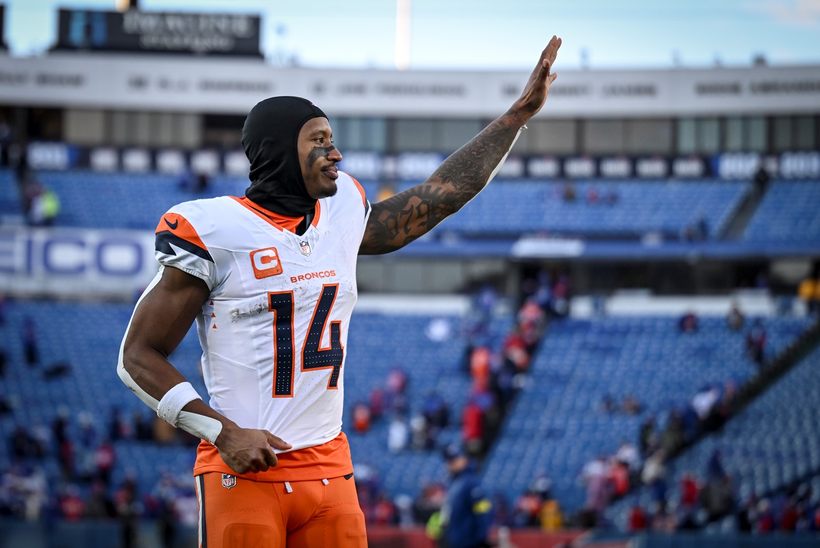TDP-L-BRONCOS-BILLSA03_5961xxx_1090185906.jpg