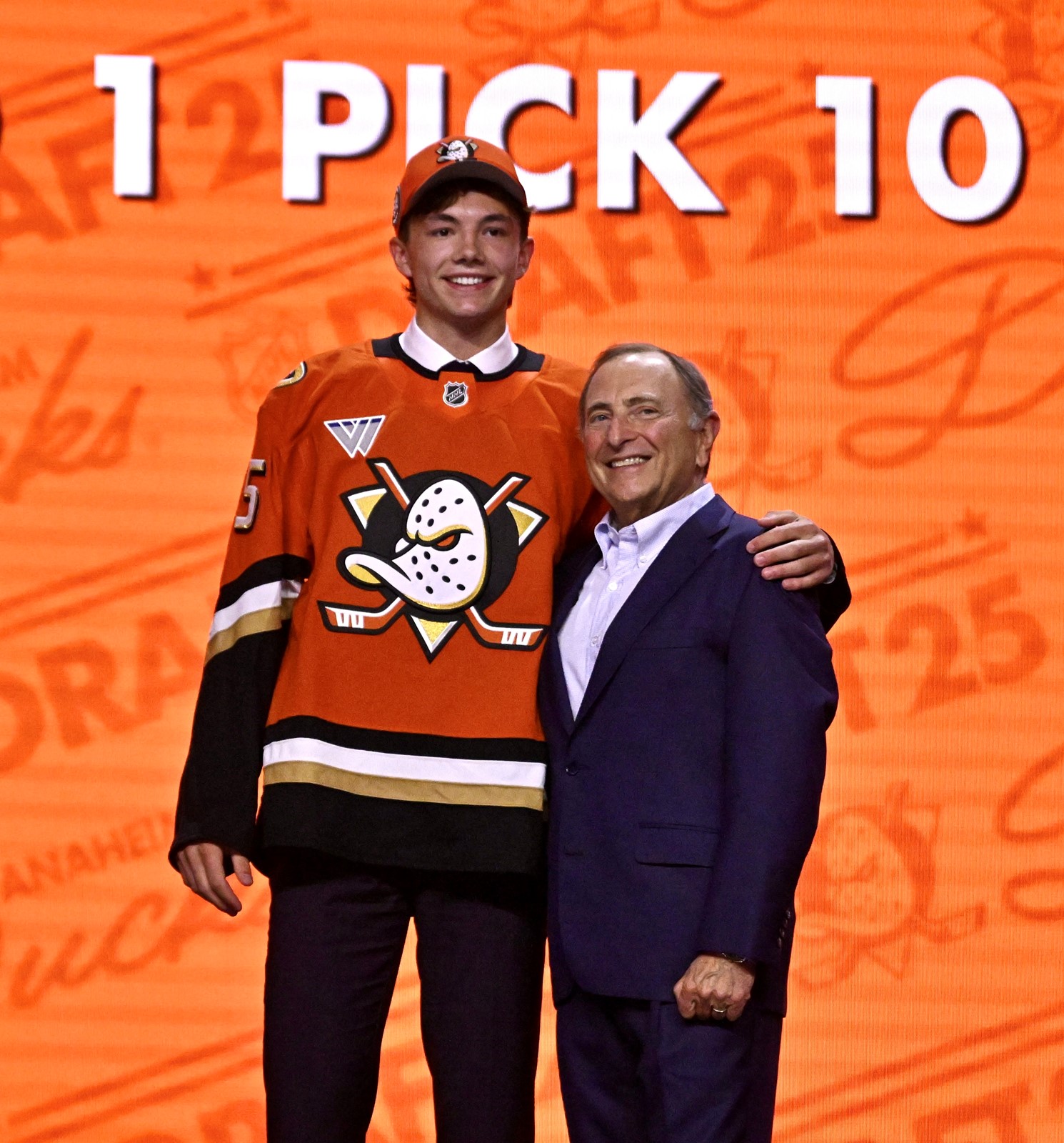 0627_NWS_LDN-L-NHL-DRAFT-0628-KB30_1094747218.jpg