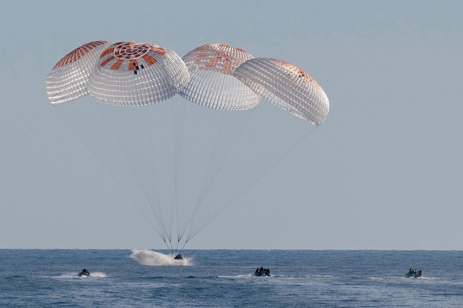 SpaceX-Stuck_Astronauts_48563--c2ff3_1090975119.jpg