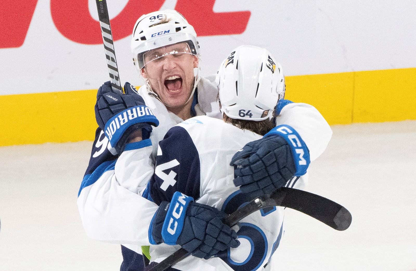 4_Nations_Finland_Sweden_Hockey_13269--3717e_1089831633.jpg