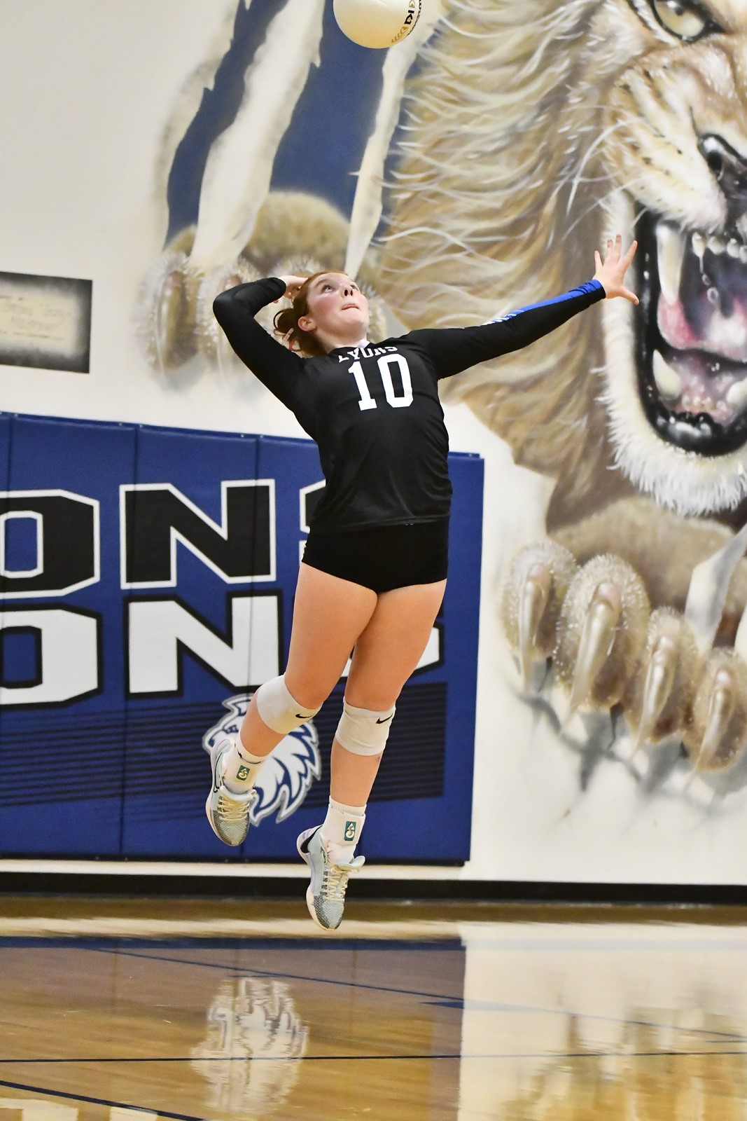 DCC-L-LyonsVB6-1022-01-rotated_1085570108.jpg
