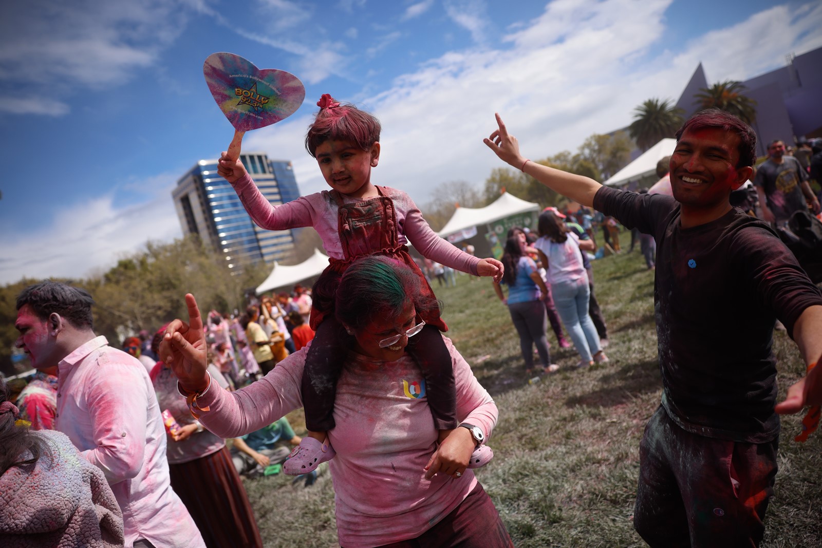 0324_NWS_SJM-L-HOLI-0325-3_1076615072.jpg