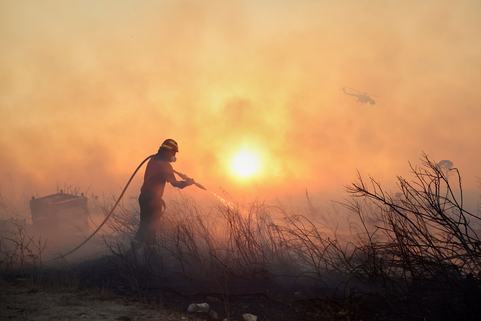 APTOPIX_Greece_Wildfire_21884--0128b_1095742204.jpg