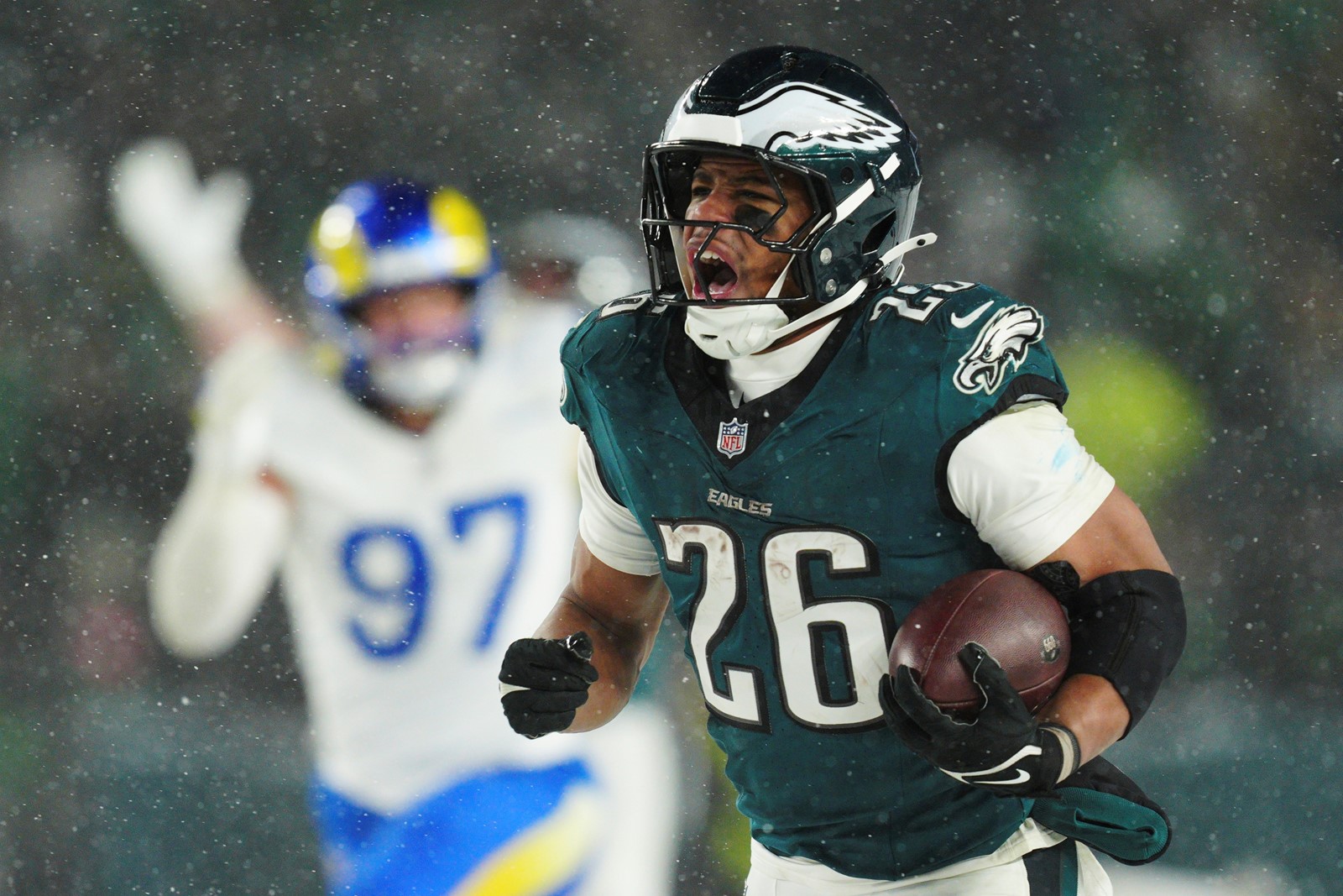 Rams_Eagles_Football_70292--16e58_1088813997.jpg