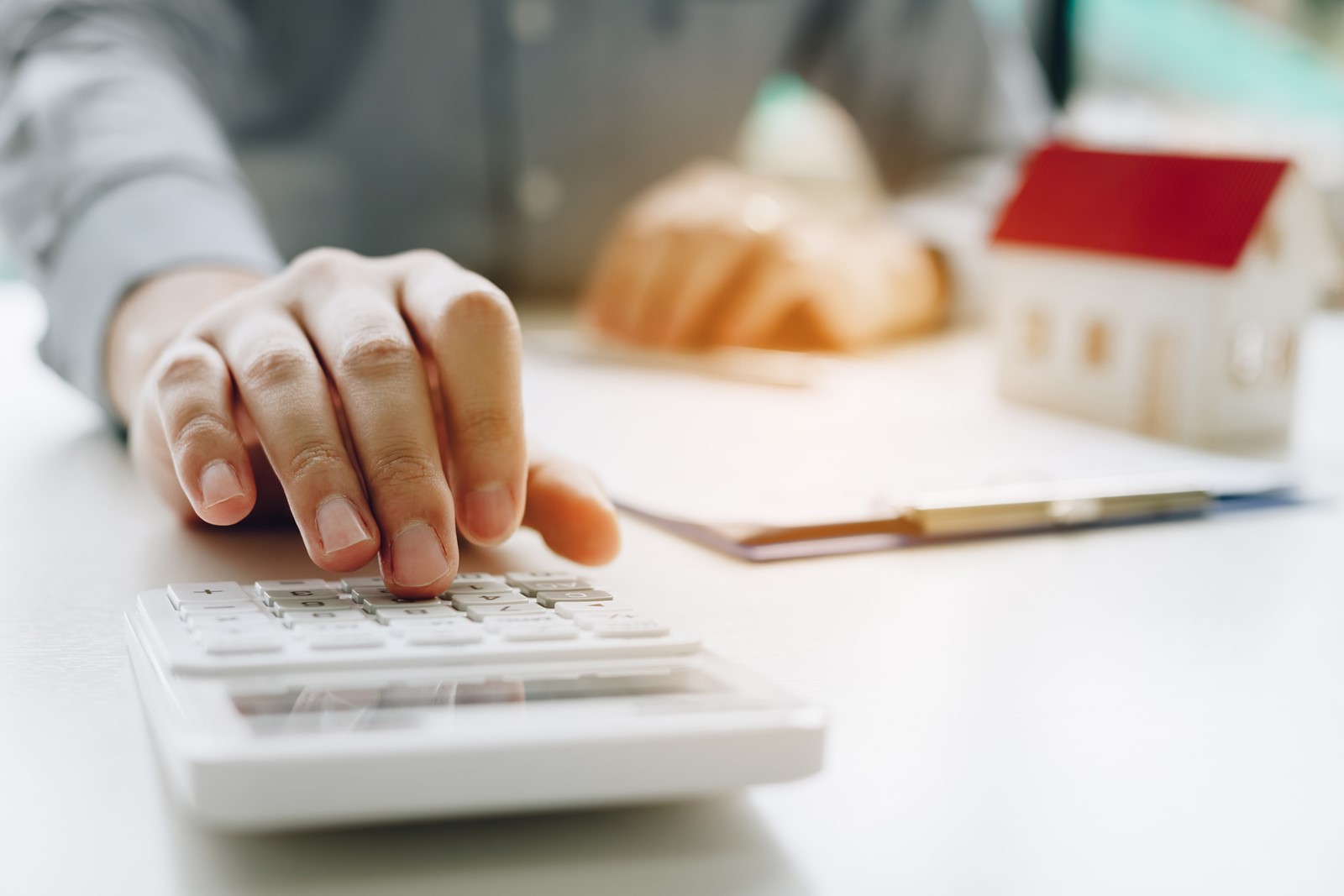 202507140400MCT_____SS_PACK__ATHOME-BANKRATE-REFINANCING-DMT_1095335120.jpg