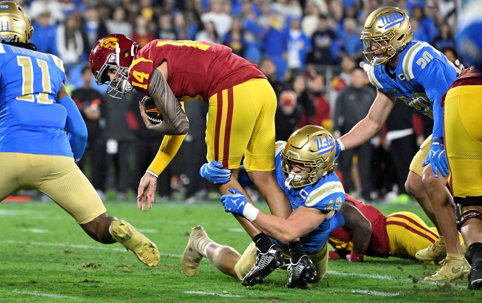 1123_NWS_LDN-L-USC-UCLA-FBC-1124-KB25_1086883605.jpg
