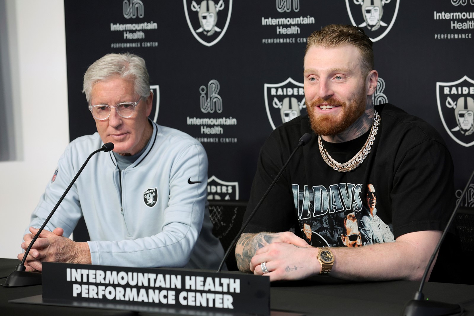 Raiders_Crosby_Extension_Football_68929--ece1e_1090503865.jpg